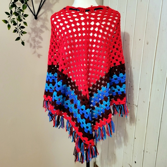HANDKNIT FESTIVAL CROCHETED PONCHO - Picture 6 of 6
